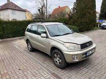 Toyota RAV4 - 3