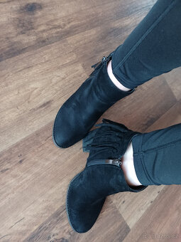 Kotníkové černé boty - 3