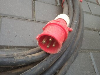 PRODLUŽOVACÍ KABEL 380V -20m - 3
