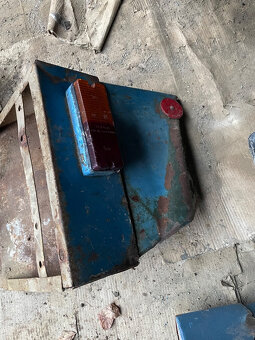 Blatníky Zetor - kapsy - 3