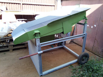 Třídič (katr) na kompost, hlíni, sute atd - 3