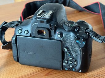 Canon 700D - 3