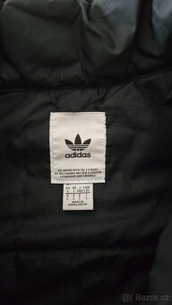 Černá prošívaná bunda Adidas - 3