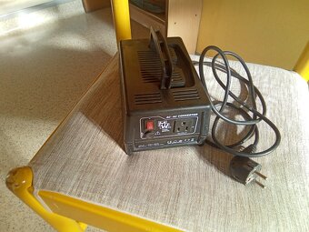 AC/AC Convertor -trafo 230 v/110v 300VA - 3