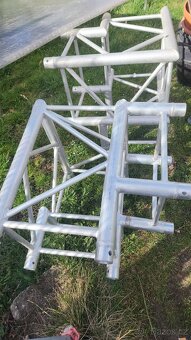 Prodám Global Truss 40" - 3