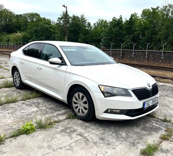 Skoda Superb III 1.6 TDI DSG - 3