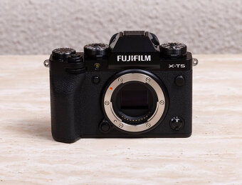 Fujifilm X-T5 - 3