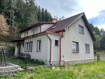 Rodinný dům se zahradou v klidné části obce Druhlice - 3