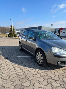 Volkswagen Golf 5, 1.6 75kW - 3