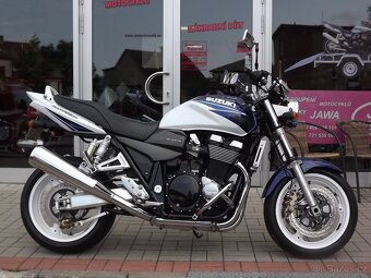 Suzuki GSX 1400 - 3