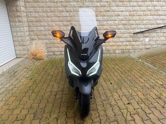 Honda Forza 350, barva šedá, 1. reg 30.3.2023, odpočet DPH - 3