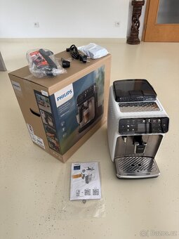 Kávovar Philips EP5443 LatteGo - 3