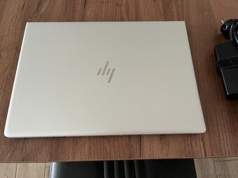 UltraBook HP EliteBook 840 G6 i5 8365-SSD-RAM 16GB-FHD IPS - 3