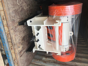 Prodám Drtič na Kámen JAW -PE 400x600 - 3