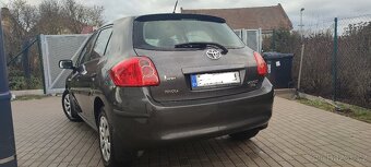 Toyota Auris 1.4 D-4D - 3