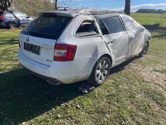 Škoda Octavia 3 RS díly - 3