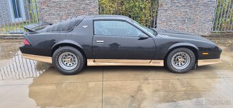 Chevroler Camaro Z28 IROC V8 Targa - 3