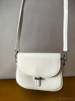 Nová bílá nebo černá kabelka - 3