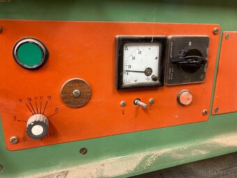 Šicí stroj na dýhu - 3