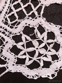 Ba.decka, ubrusy, uměla květina, krajk. polstarky, taška - 3