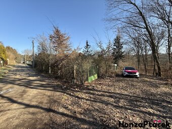Prodej, pozemek 399 m2 - Zvole - Černíky, ev.č. 15520 - 3