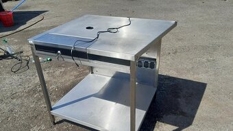 Nerezový atypický stůl s elektronickou zásuvkou-pokladnou - 3