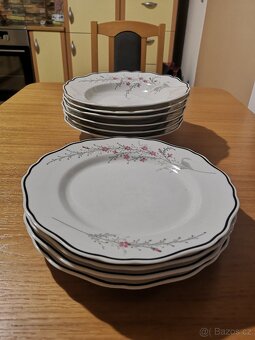 Porcelánové starodávné talíře - sada - 3