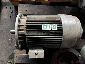 Výprodej použitých elektromotorů MEZ a SIEMENS - 3