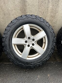 Pneu 215/65 R16 - 3