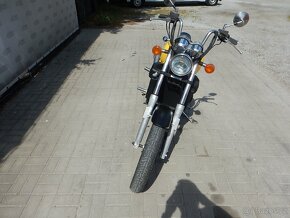 HONDA VF 700C MAGNA - 3