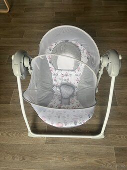 Kinderkraft Flo Elektrické houpátko růžové - 3