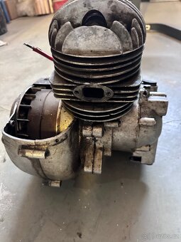 Motoru Manet 100, 125 ? - 3