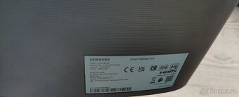 27" Samsung C27F390 - 3