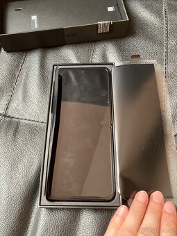 Galaxy Z Flip 4 - 3