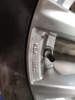 Toyota Corolla (od 2019) 205/55R16 - 3