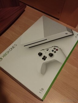 Xbox ONE S 1TB - 3