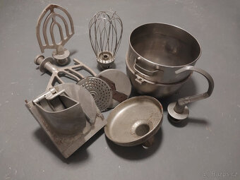 Kuchyňský robot - 3