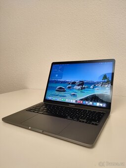 MacBook Pro 2020 | i7 • 32GB • 512GB SSD - 3