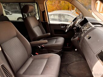 Volkswagen Caravelle T5 
2.5 TDi
128 KW - 3