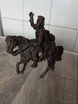 Bronzová jezdecká soška Karel IV. - 3