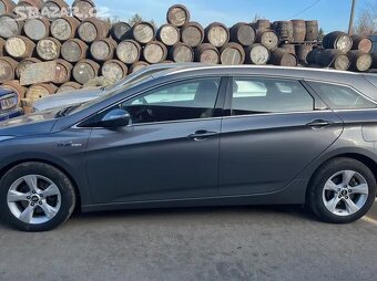 310. Hyundai I40 1.7crdi D4FD: Na náhrádní díly - 3