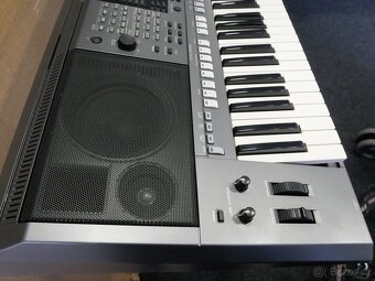 Yamaha PSR S770 - 3