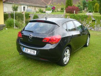 Opel Astra 1.4i Turbo, 10/2011, 158 000 km - 3