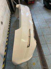 Prodám zadní nárazník Škoda Octavia III liftback r.v. 2014 - 3