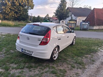 Hyundai i30 1.4i 16v - 3
