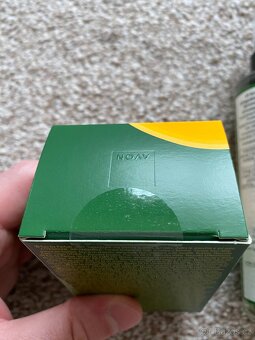 Nová dámská sada Avon - EDP, tělový sprej - 3