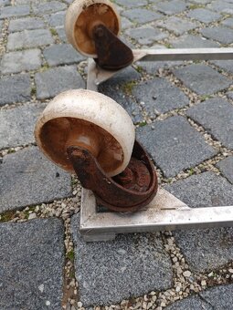 Nerezový vozík pod přepravky řeznický 10ks - 3