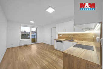 Pronájem bytu 3+kk, 74 m², Pardubice, ul. Bratr. Veverkových - 3