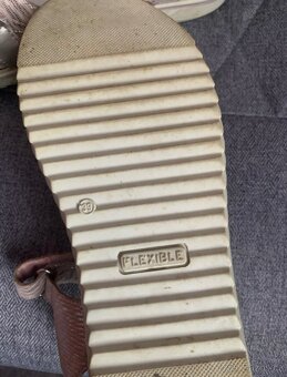 DÁMSKÉ CELOKOŽENÉ SANDÁLY,zdravotní FLEXIBLE,vel.39 - 3