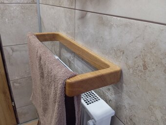 Věšák na ručníky - dub 45mm - 3